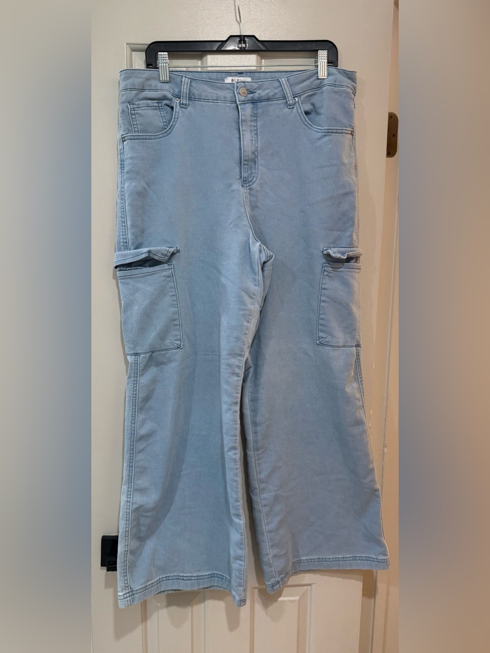 Light Blue Cargo Wide-Leg Women's Jeans